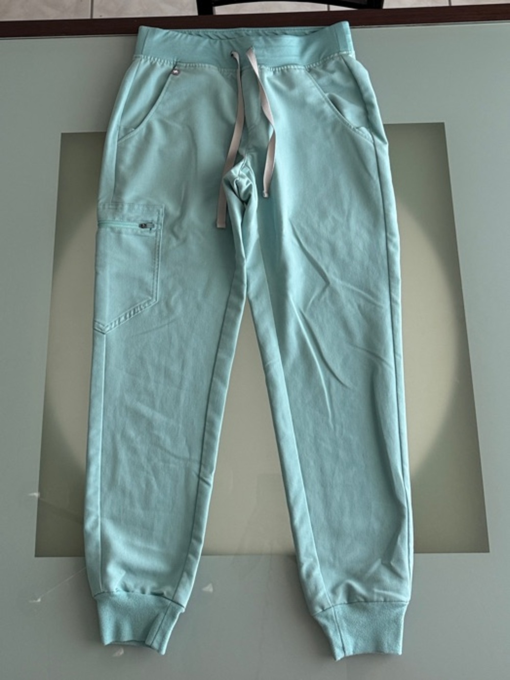 FIGS Women's Uniform Scrub Set XXS/XSP in Sea Glass - Picture 7 of 9